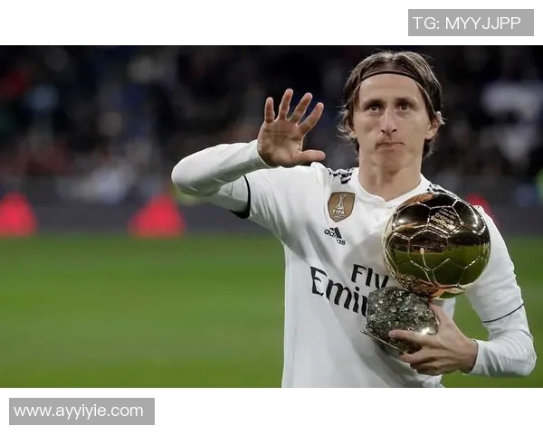 足球球星比赛时是否会吃口香糖 运动表现与习惯的背后分析