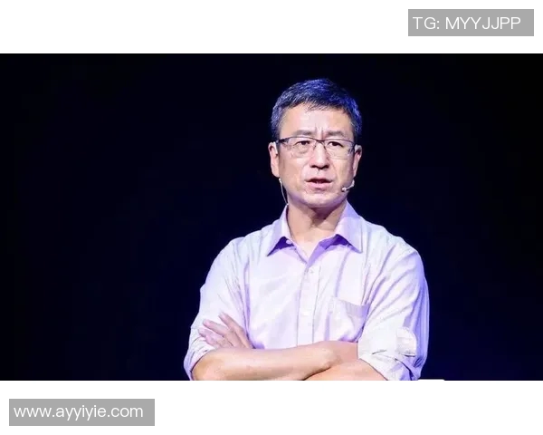 白岩松深度对话足球球星探讨绿茵场内外的人生与梦想 白岩松深度对话足球球星探讨绿茵场内外的人生与梦想