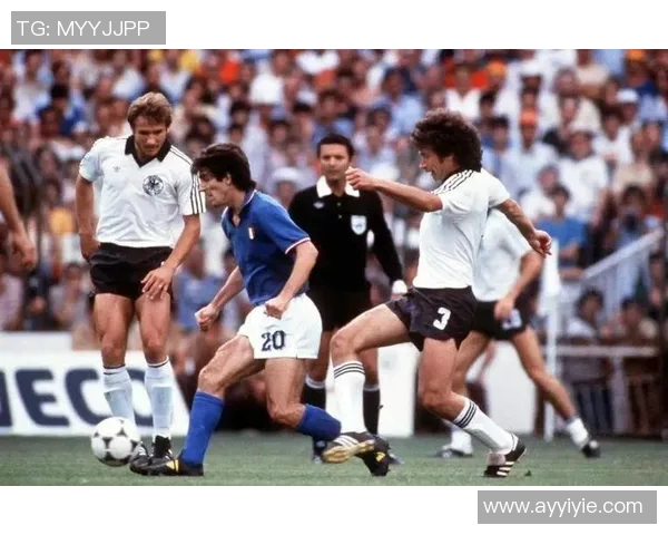 足球巨星一问一答精彩瞬间图片合集,回顾传奇球员经典时刻与独特风采 足球巨星一问一答精彩瞬间图片合集,回顾传奇球员经典时刻与独特风采